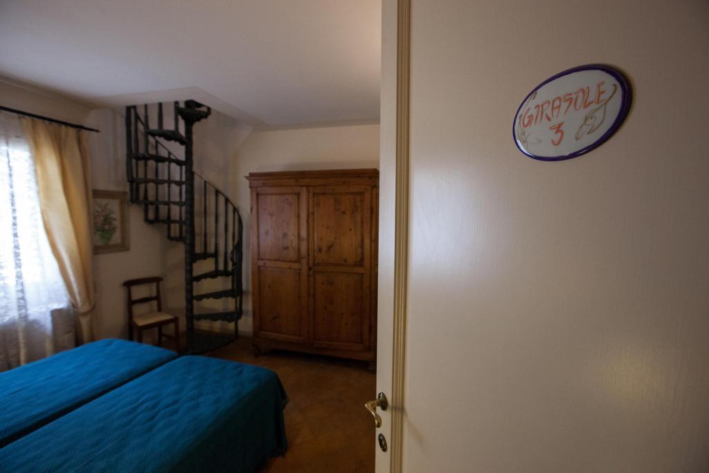 Hotel Locanda Degli Artisti Borgo San Lorenzo Ruang foto